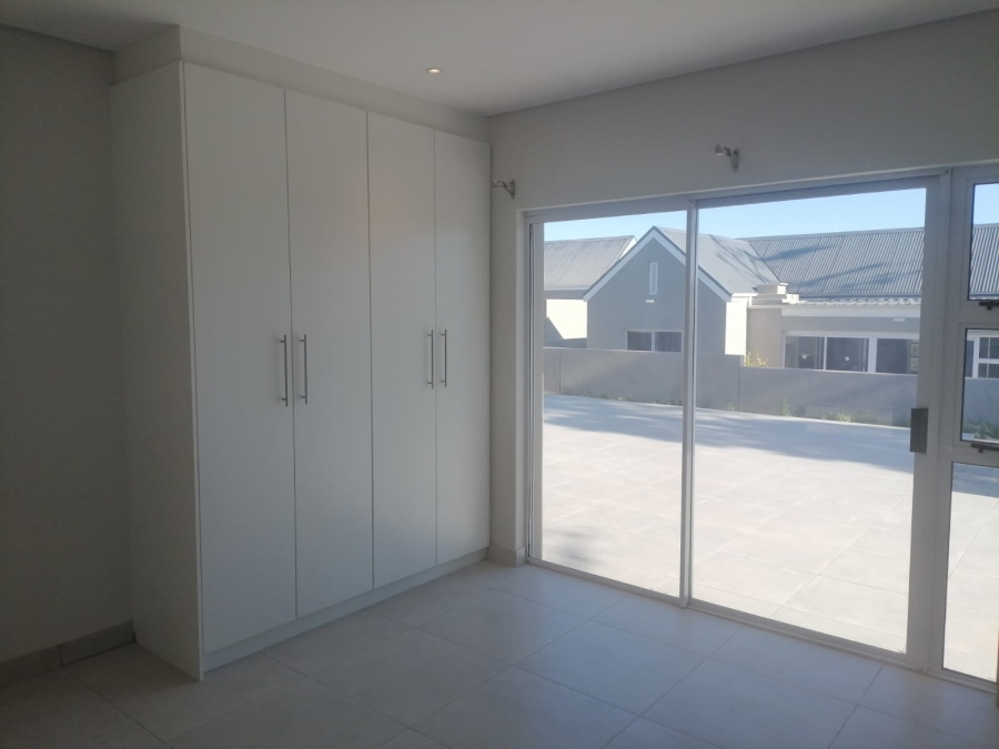 3 Bedroom Property for Sale in Somerset Lakes Western Cape